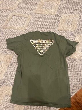 Columbia Men's Green PHG Performance Hunting Gear Short Sleeve Tee T-Shirt Med